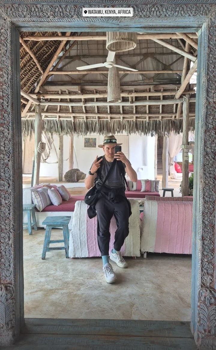 Watamu, Kenya - framed doorway mirror selfie